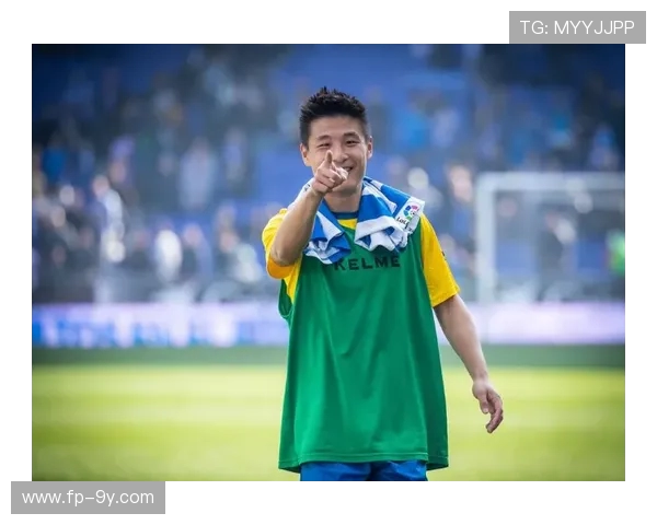 李震业足球明星成就与发展历程解析及其对中国足球的影响